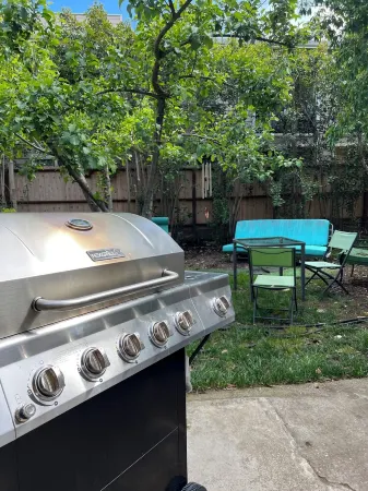 Quiet Garden Hideaway in Ukiah – 1BR Back Unit