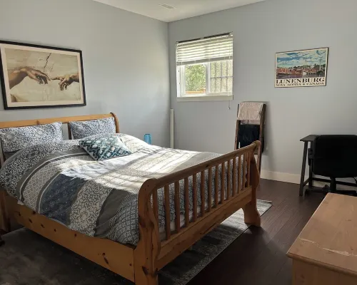 Albion Escape - Private Suite in a Forest Setting w Parking, Near Vancouver. Hotels in Maple Ridge