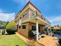 Elegante Casa con Piscina, Sauna, Gimnasio y A/C a 25 km de Barcelona Hotels in Vilassar de Dalt