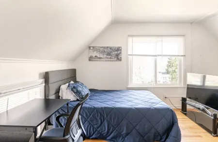 Cozy Apartment in Ypsi with Wi-Fi