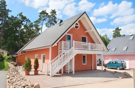 Lake vacation Müritz - Haus Auszeit with sauna & fireplace, only 300 m to the Müritz beach Отели в г. Мюриц