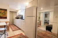 Charming 1-bedroom beautifully furnished apartment in quaint Roslyn w/Parking