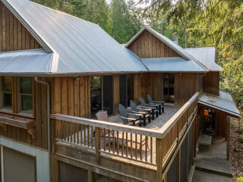 Stunning Waterfront Retreat with Hot Tub and Stone Fireplace - Enchanting Escape