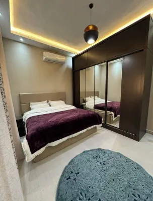 Spacious 3-bedroom apartment with WiFi, AC in beautiful Cairo Hotels in Rawd Al Farag