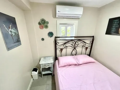 Utila slumber party suite sleeps up to 12!