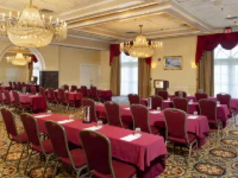 DoubleTree Suites by Hilton Lexington Hotels in Lexington