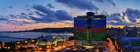 Hilton Baku Отели рядом со станцией Бакинский Железнодорожный Вокзал