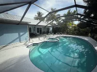 Mermaid Manor – Freshly Renovated 3Br 2BA Stuart Escape with Pool & Patio Hotels in Port Salerno
