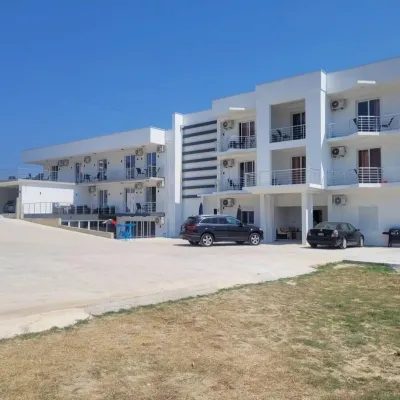 1 bedroom studio apartment with balcony - Apartments Subashi room 206 Hotels in Gjerana