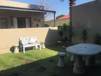 Walking distance to all Antique shops, Restaurants and popular attractions Hotel a Parys