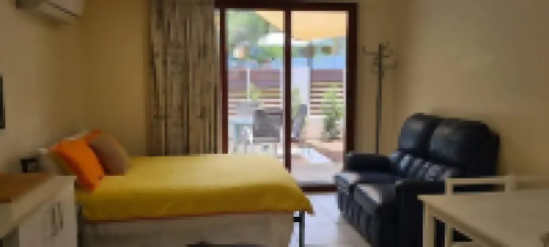 Mountain Views beside the Seaside.