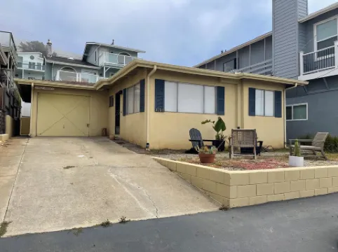 Charming 2-bedroom house in lovely Cayucos with ocean views