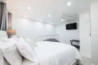 Oasis on Poitier in Nassau Bahamas - your private retreat. Hotels in 