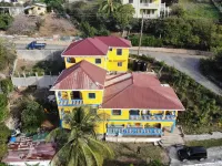 Bay View Apartments - Canouan Island - Room 2D - Breakfast, Snorkeling Hotels in 