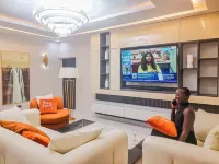 Diamond lux 2-bedroom Unit @ The O's Apartments