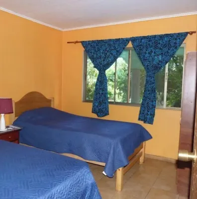 Kaiheke cabin 4 bedrooms 3 bathrooms 11 persons Hotels near Ahu Tongariki