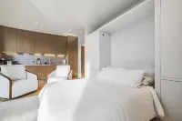 Luxury new studio in downtown Healdsburg with WiFi, AC