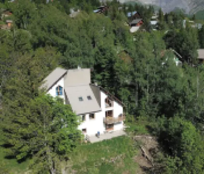 Spacious apartment in chalet with a beautiful view!