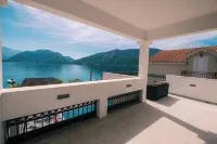 4-bedroom villa in wonderful Strp, Kotor with WiFi, fitness room