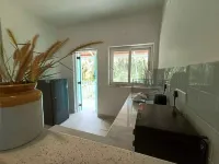 Serene 1 bed apartment at Beseco bed and breakfast