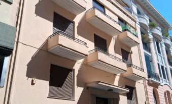 Meadows - Luxury 3-Bedroom Apartment in Athens