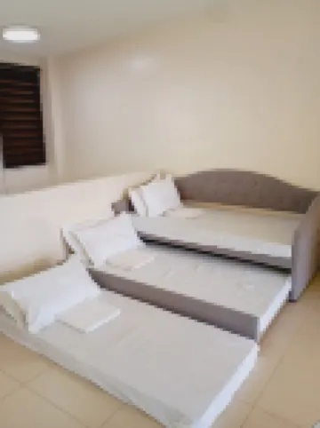3-bedroom condo in nice Pico de Loro with AC, WiFi. Enjoy your stay