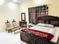 Charming 2-bedroom bungalow with WiFi and AC in lovely Sukkur plus Swimming Pool Hotels in Sukkur