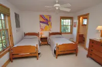 Epiphany-Deep Hole Creek-Chincoteague - Deep Water Dock! 2 King 4 Twin 5 Bath