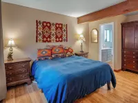 Arnold Getaway with lake access Hotel di Arnold