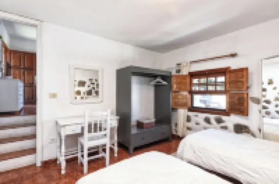 Sombrero de Pico B, El Paso, with shared pool Hotels in El Paso