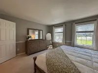 Saratoga Springs Access Point House Hotels in Wilton