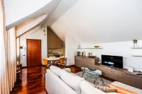 Prestigious 70sqm near Milan/Rho fiera/Airport Hotels in Legnano