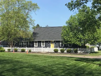 Bexley Family Friendly ★ King Bed ★ Staycation Hotels near South Hamilton Shopping Center