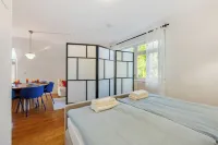 LubuNest3 | Terrace with barbecue & private parking space