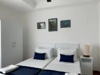 "Beach Haven Nilaveli" a home away from home โรงแรมใน