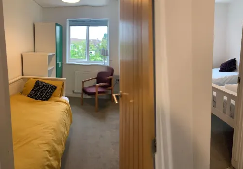 Lovely modern house in area of outstanding natural beauty. 16mins from airport. Hotel a Winscombe and Sandford