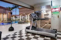 Bellagio Gold Coast / Luxury Mansion Waterfront