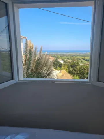 Rent mini villa between sea and mountains...