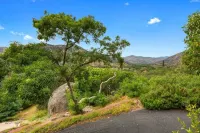 No Cleaning Fee~Pet Friendly~Awesome Views~8Beds~Near Restaurants & Sequoia Park