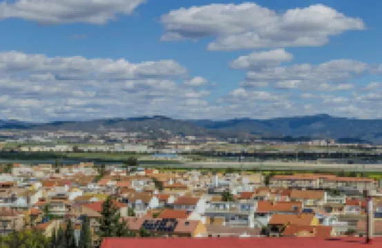 Spacious villa 5 min from the airport. Ideal for families and large groups