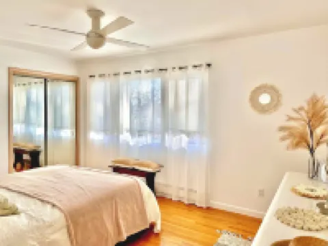 Lakefront two-bed, Approximately 2200 Sq Ft.,two full baths, WiFi and AC