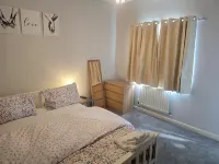 Beautiful &Cosy. Home Sweet Home FOR FAMILY OR WORK GROUP-SITTINGOURNE. KENT Hotel a Sittingbourne