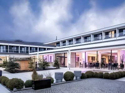 Schlosshotel Bad Wilhelmshöhe Hotel in zona Neptungrotte
