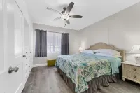 Relax at the Blue Buttercup in Sarasota's sweet SouthSide village!