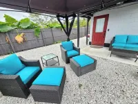 Mills House @WP. Sleeps 11 Renovated. Queen beds Hotels in Fairview Shores