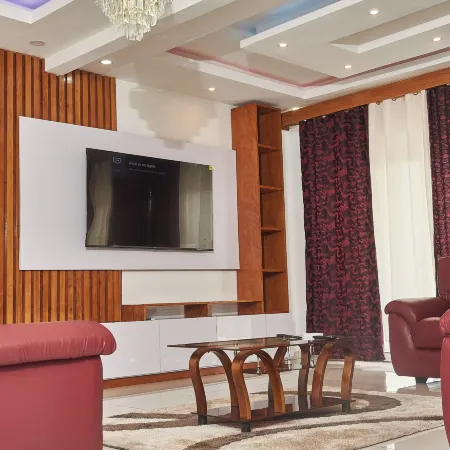 Luxe Guest House