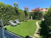 Three-story air-conditioned villa with private garden and parking space Hotels in Guidonia Montecelio