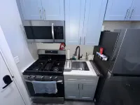 Lovely Bohemian Loft Downtwn, Amphitheater,Seaside Park,Metro North,2-10min walk โรงแรมใน