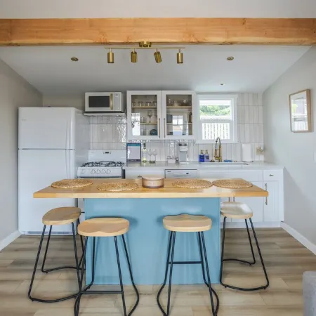 Charming cottage with Rock View Morro Bay
