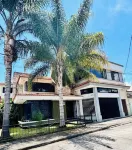 Hermosa y moderna casa que te ofrece una relajada estadía.